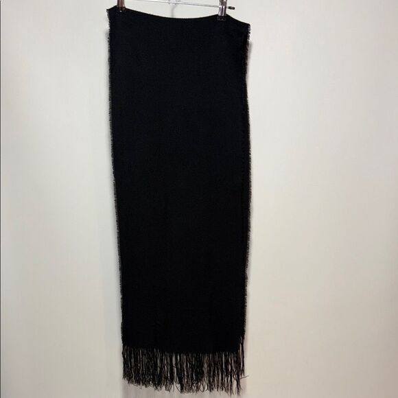 Plain black winter scarf with fringe on both ends. - Picture 1 of 7